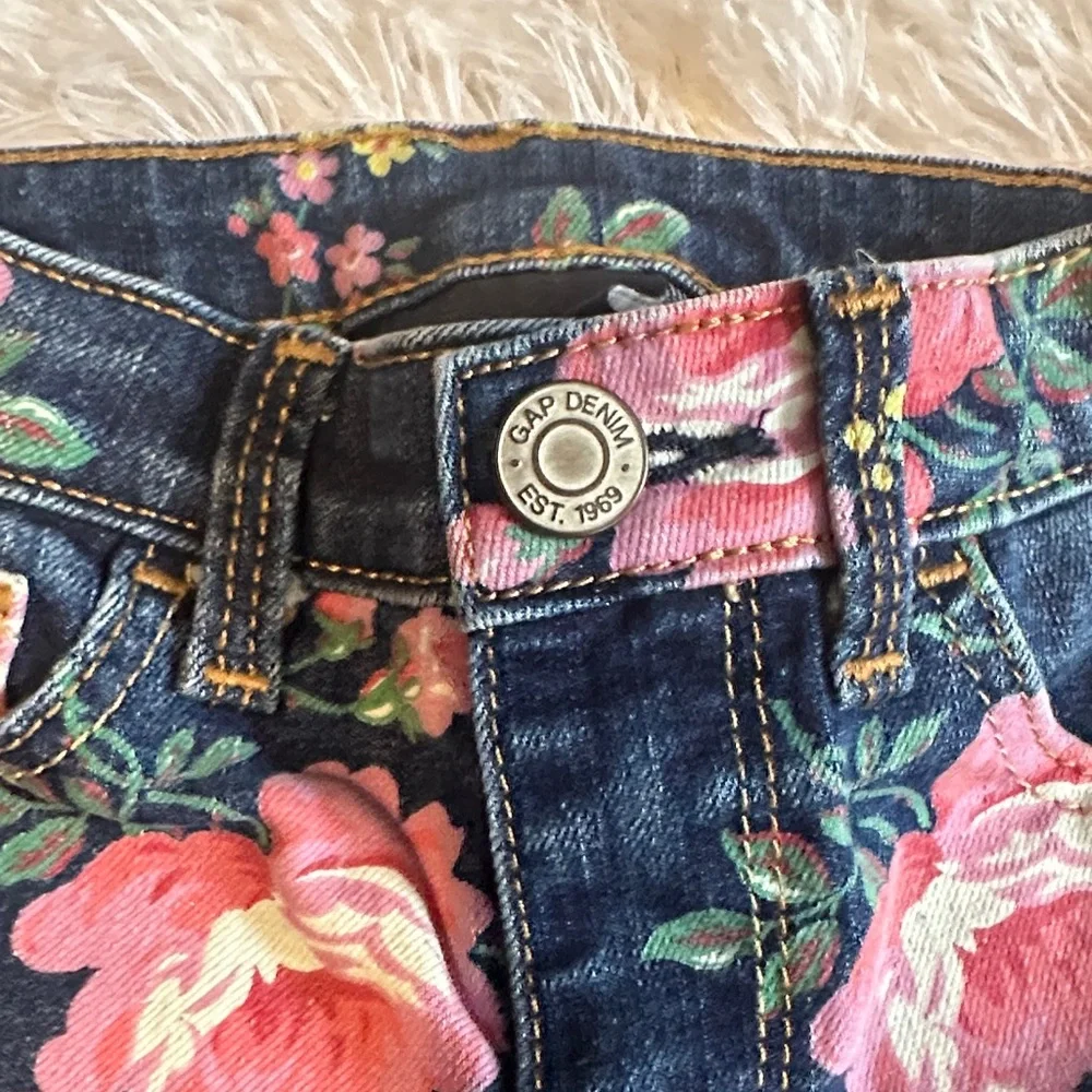 🎀🆕 GAP Girls Dark Blue Floral Jeans 5T